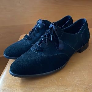 Born Suede shoes size 10M